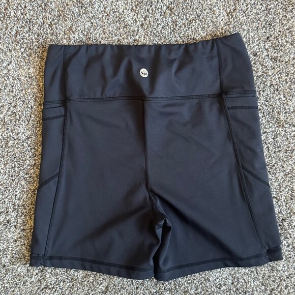 Senita Shorts - Picture 6 of 7